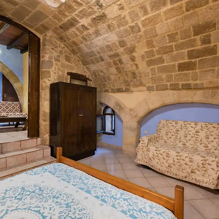 Διαμέρισμα Secret Garden - Old Town - Ground Floor *